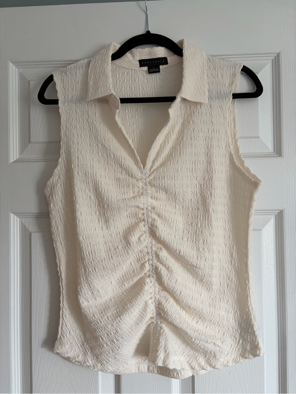Sanctuary Cream Sleeveless Ruched V-Neck Collared Top